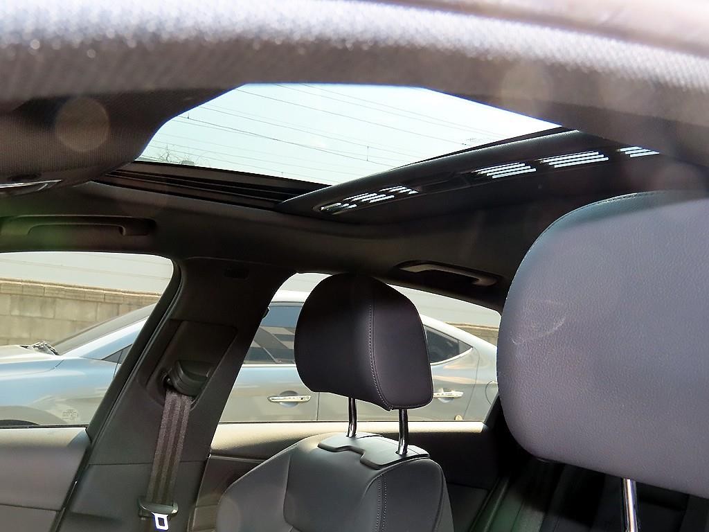 아우디 A4 A4 (B9) 40 TFSI 프리미엄 이미지 18