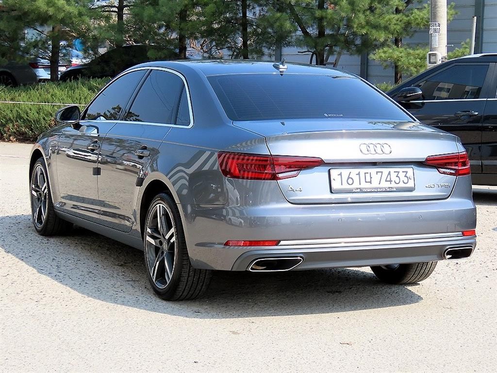 아우디 A4 A4 (B9) 40 TFSI 프리미엄 이미지 3