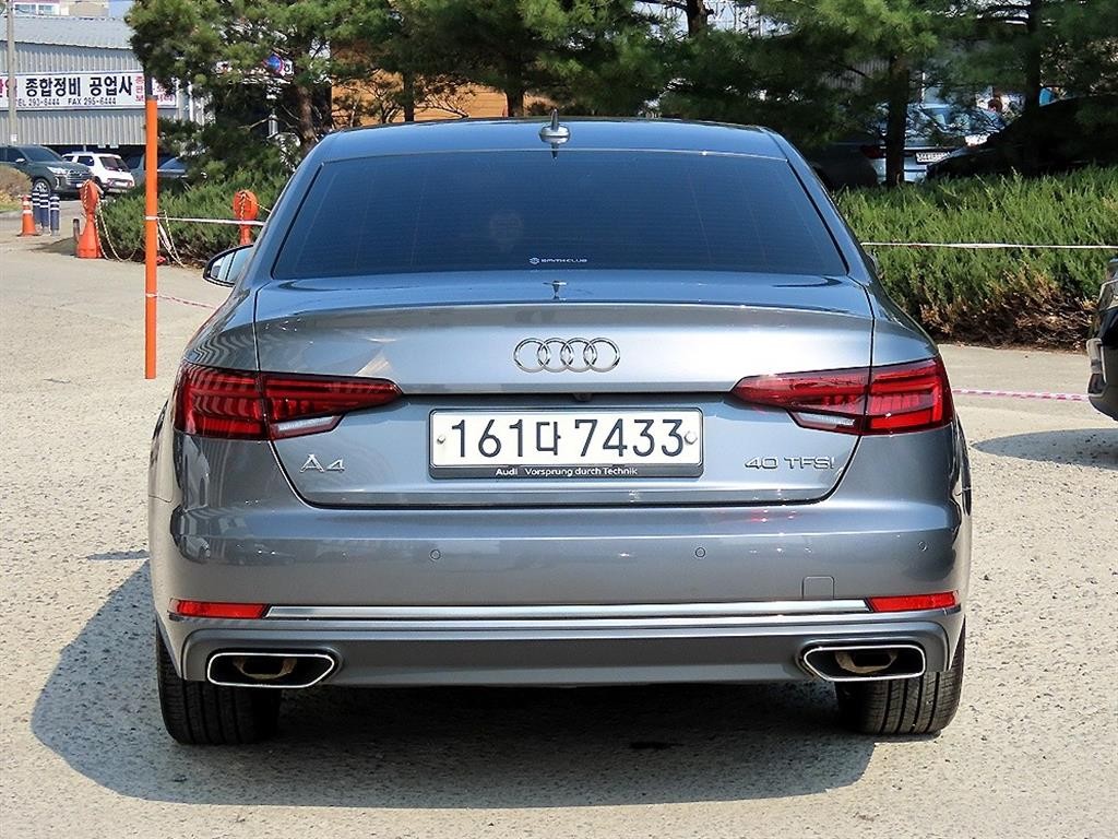아우디 A4 A4 (B9) 40 TFSI 프리미엄 이미지 4