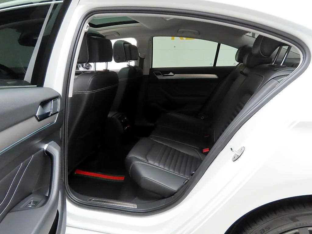 폭스바겐 파사트 파사트GT(B8) 2.0 TDI 프레스티지 이미지 13