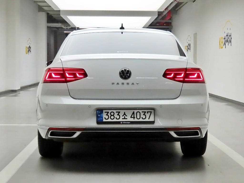 폭스바겐 파사트 파사트GT(B8) 2.0 TDI 프레스티지 이미지 3