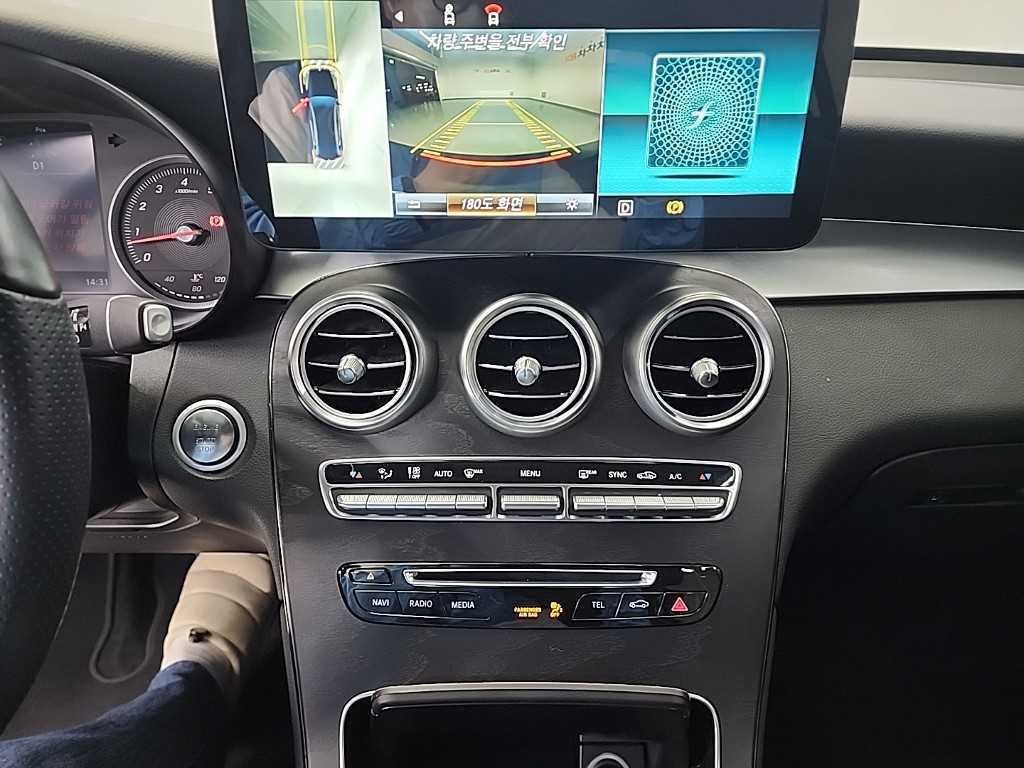 벤츠 GLC 클래스 GLC클래스 X253 GLC 300 4MATIC 쿠페 이미지 10