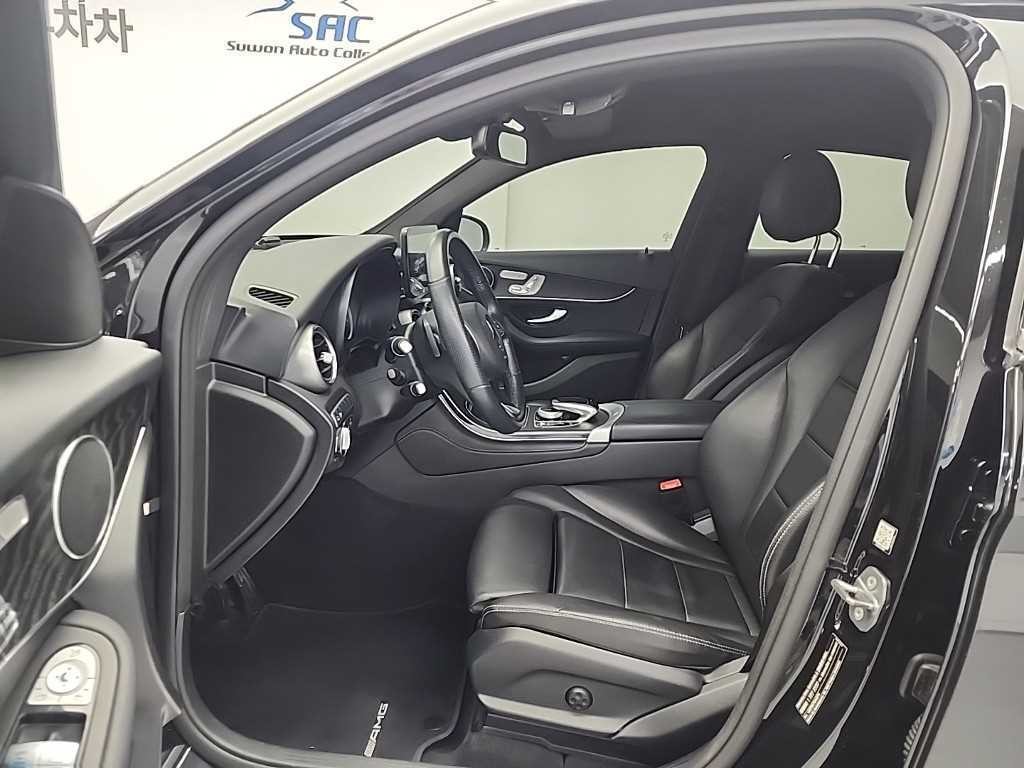 벤츠 GLC 클래스 GLC클래스 X253 GLC 300 4MATIC 쿠페 이미지 11