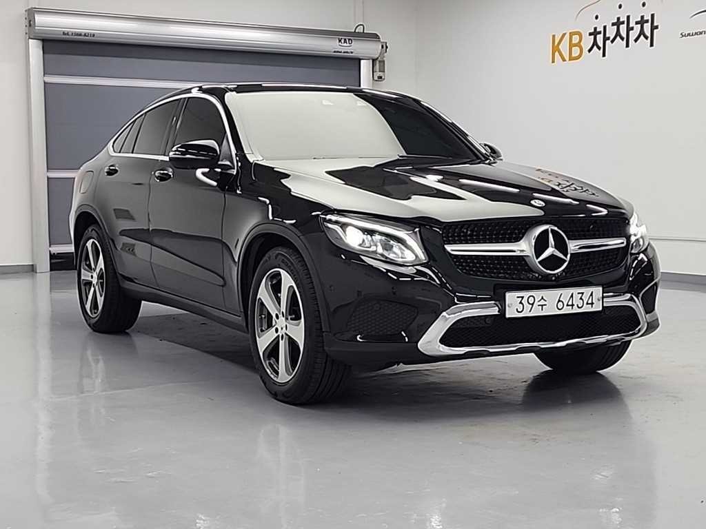 벤츠 GLC 클래스 GLC클래스 X253 GLC 300 4MATIC 쿠페 이미지 4