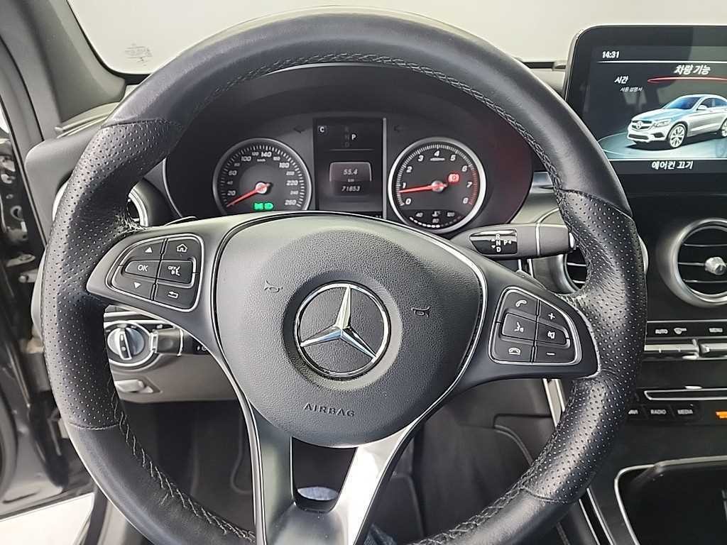 벤츠 GLC 클래스 GLC클래스 X253 GLC 300 4MATIC 쿠페 이미지 9