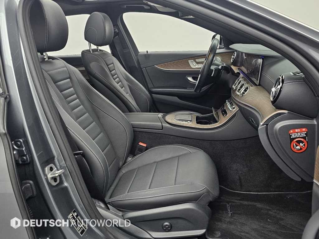 벤츠 E 클래스 E-클래스 W213 E300e 4MATIC 익스클루시브 이미지 10