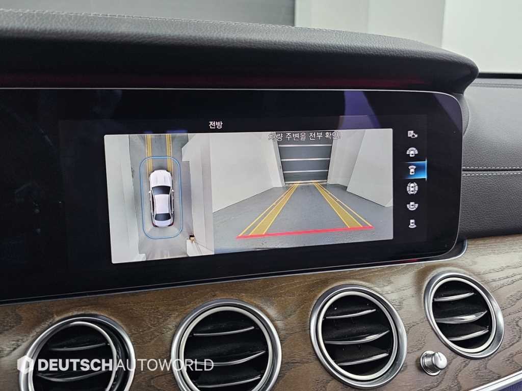 벤츠 E 클래스 E-클래스 W213 E300e 4MATIC 익스클루시브 이미지 15
