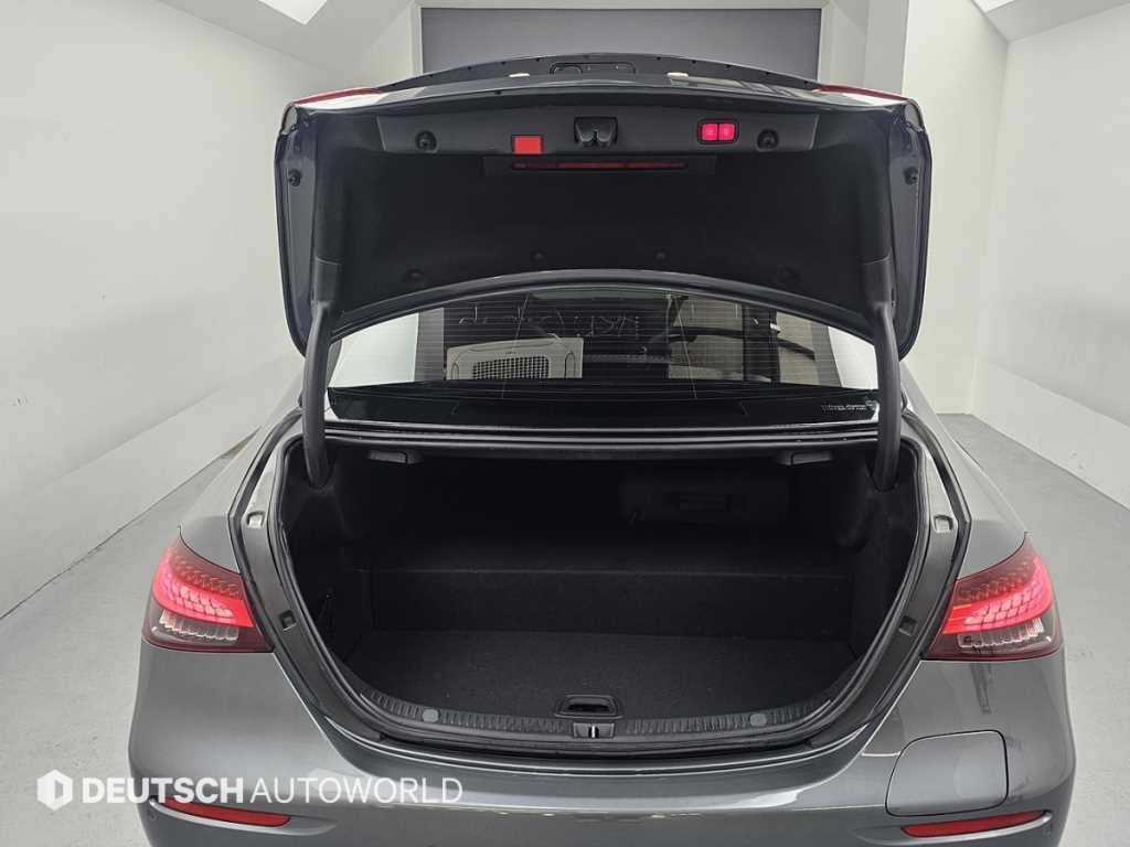 벤츠 E 클래스 E-클래스 W213 E300e 4MATIC 익스클루시브 이미지 19