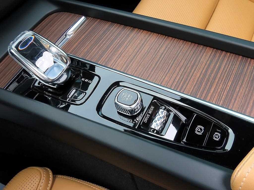 볼보 XC60 XC60(2세대) B6 AWD 인스크립션 이미지 11