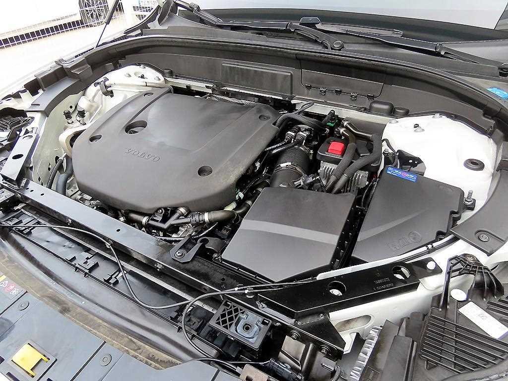 볼보 XC60 XC60(2세대) B6 AWD 인스크립션 이미지 19