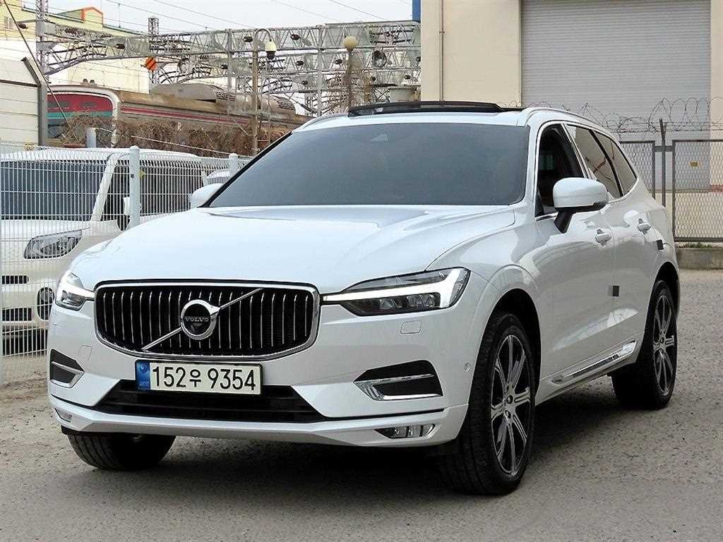 볼보 XC60 XC60(2세대) B6 AWD 인스크립션 이미지 2