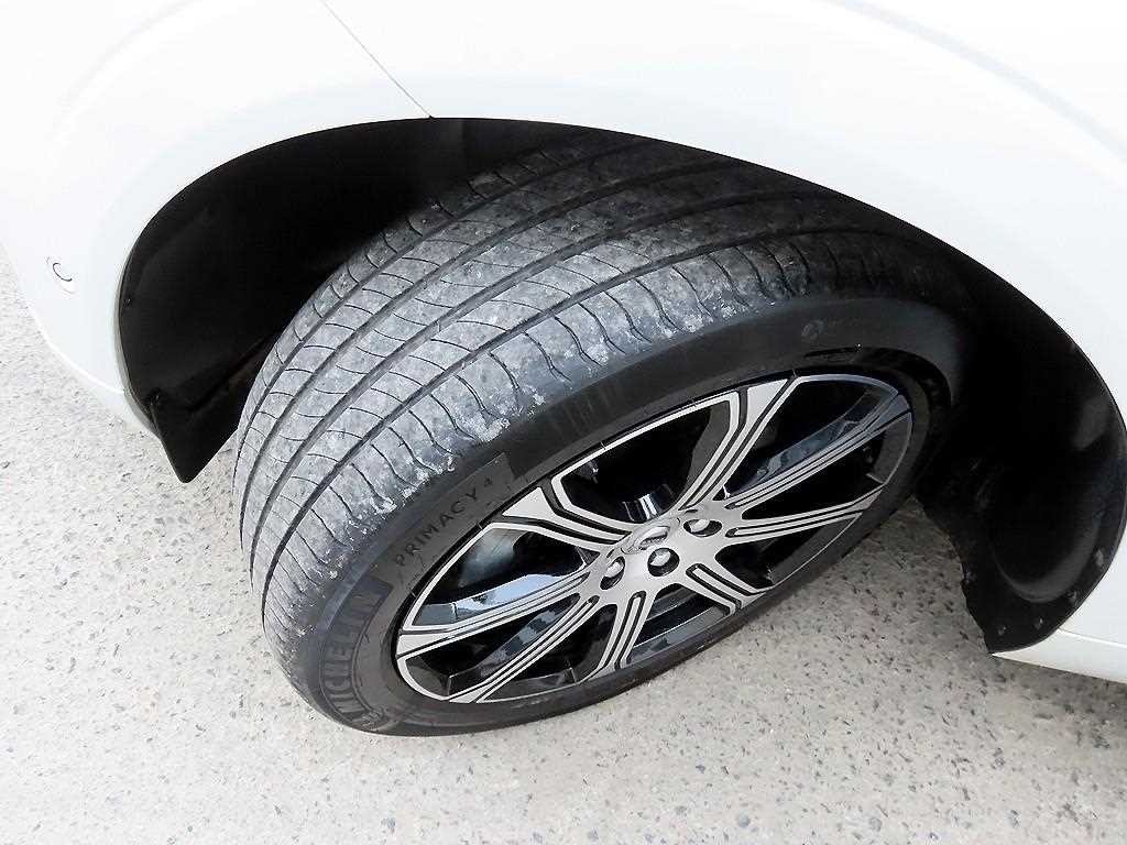 볼보 XC60 XC60(2세대) B6 AWD 인스크립션 이미지 20