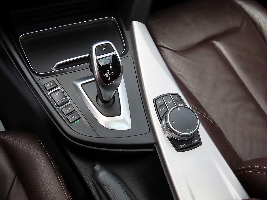 BMW 4시리즈 4시리즈 (F32) 420d 그란쿠페 럭셔리 이미지 11