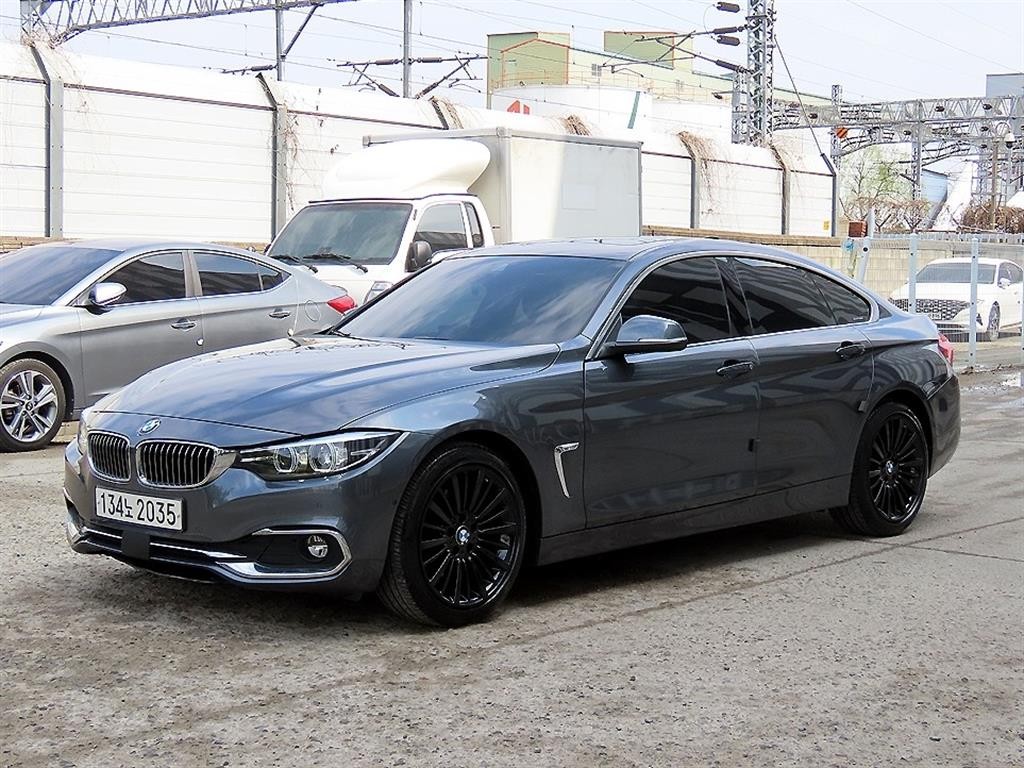 BMW 4시리즈 4시리즈 (F32) 420d 그란쿠페 럭셔리 이미지 2