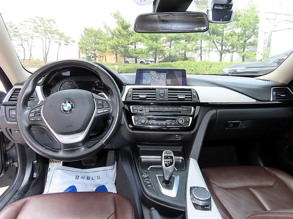 BMW 4시리즈 4시리즈 (F32) 420d 그란쿠페 럭셔리 이미지 7