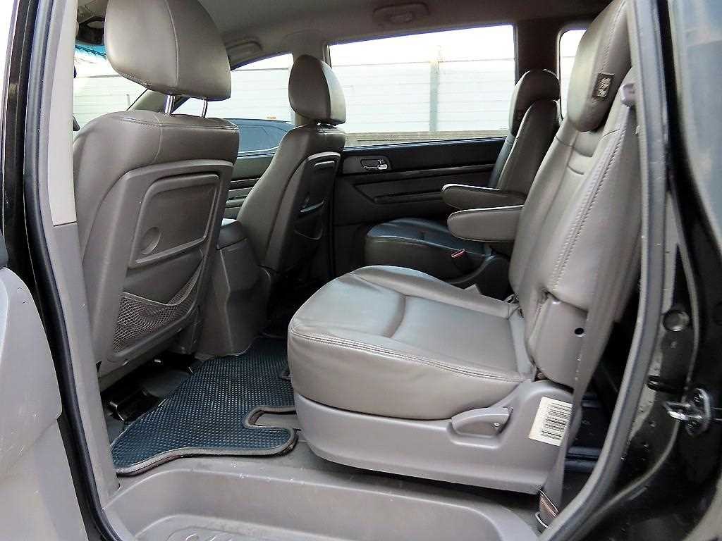 KG모빌리티(쌍용) 코란도 코란도투리스모 2WD GT 9인승 이미지 6