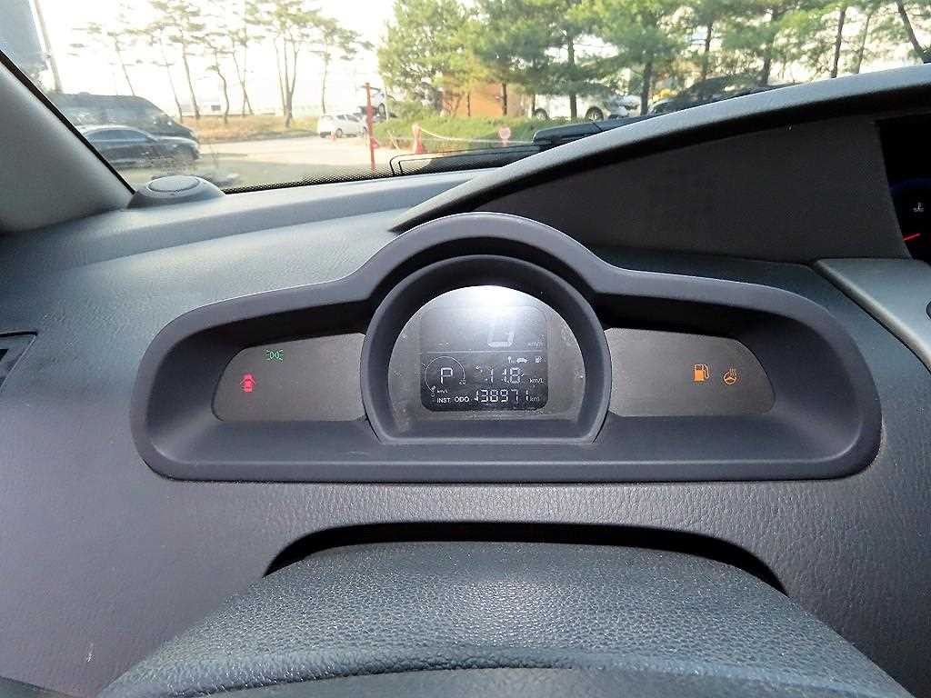 KG모빌리티(쌍용) 코란도 코란도투리스모 2WD GT 9인승 이미지 9