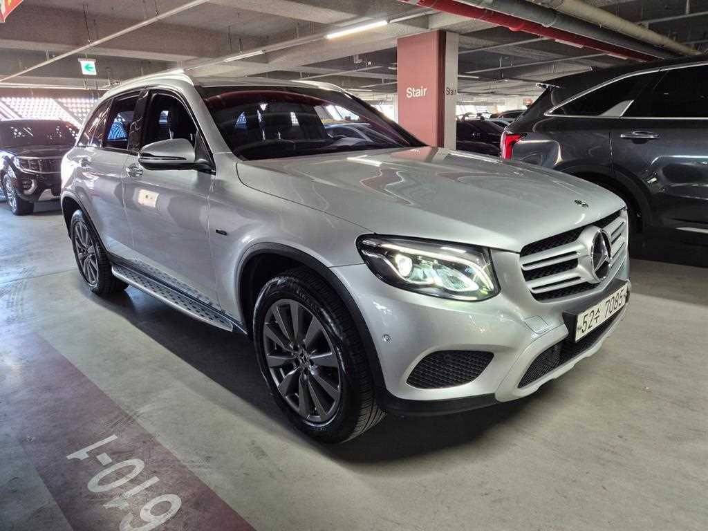 벤츠 GLC 클래스 GLC클래스 X253 GLC 350 e 4MATIC 이미지 1