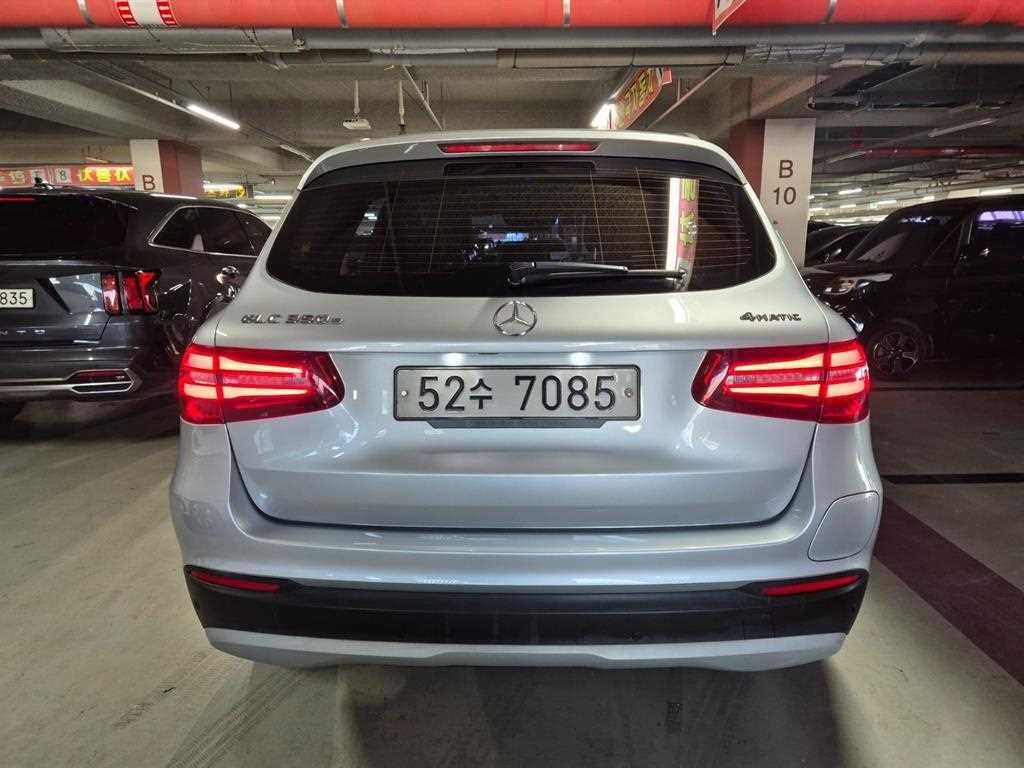 벤츠 GLC 클래스 GLC클래스 X253 GLC 350 e 4MATIC 이미지 3