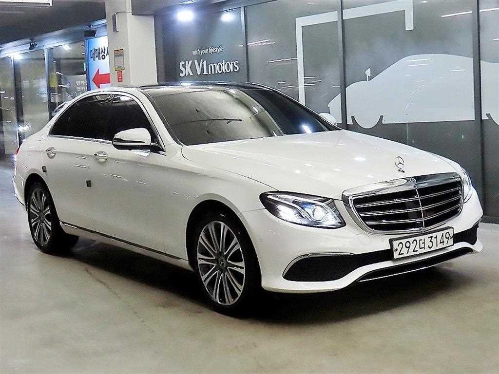 벤츠 E 클래스 E-클래스 W213 E450 4MATIC 익스클루시브 이미지 1