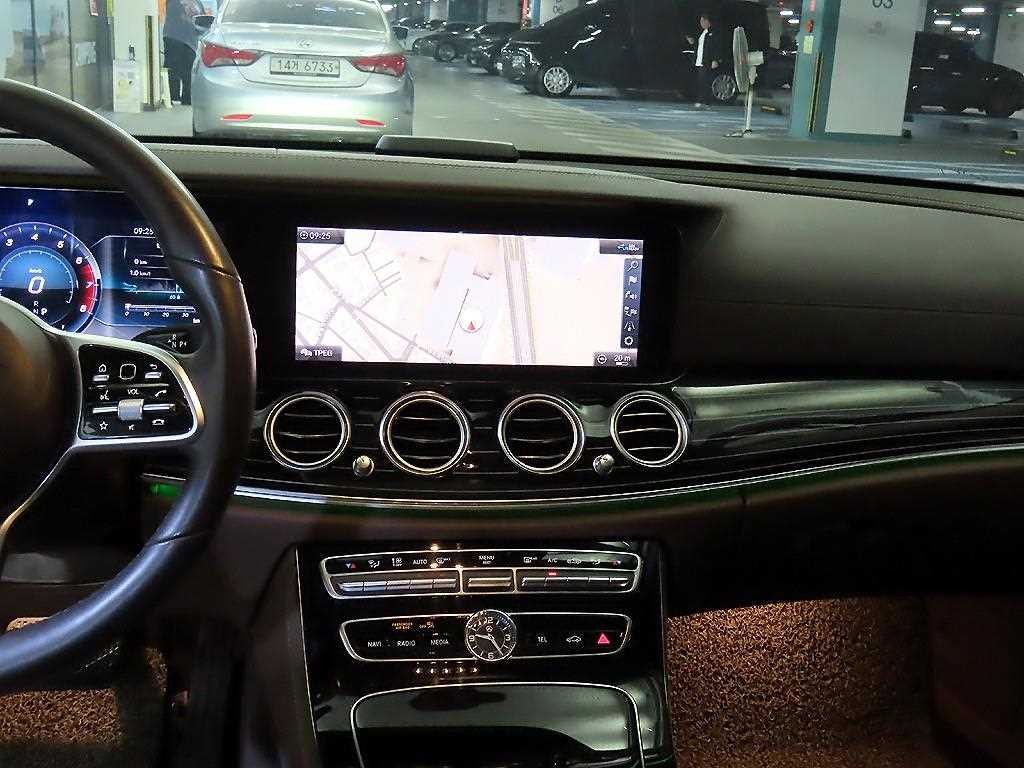 벤츠 E 클래스 E-클래스 W213 E450 4MATIC 익스클루시브 이미지 11