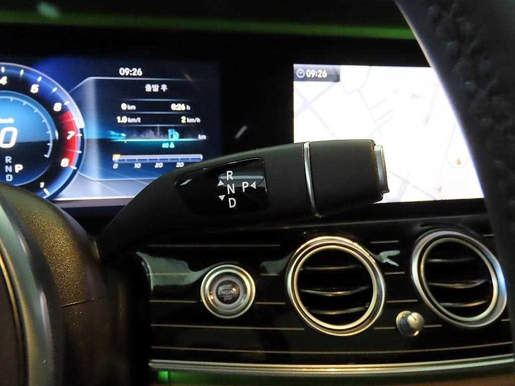 벤츠 E 클래스 E-클래스 W213 E450 4MATIC 익스클루시브 이미지 12