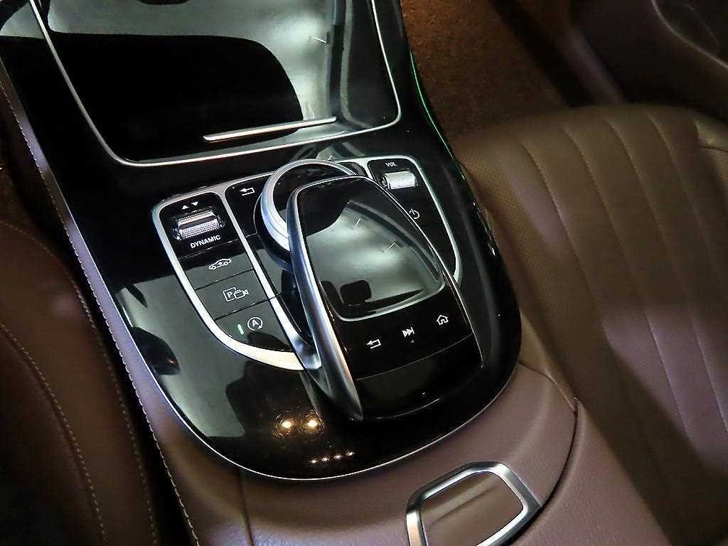 벤츠 E 클래스 E-클래스 W213 E450 4MATIC 익스클루시브 이미지 14