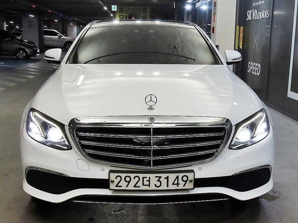 벤츠 E 클래스 E-클래스 W213 E450 4MATIC 익스클루시브 이미지 2