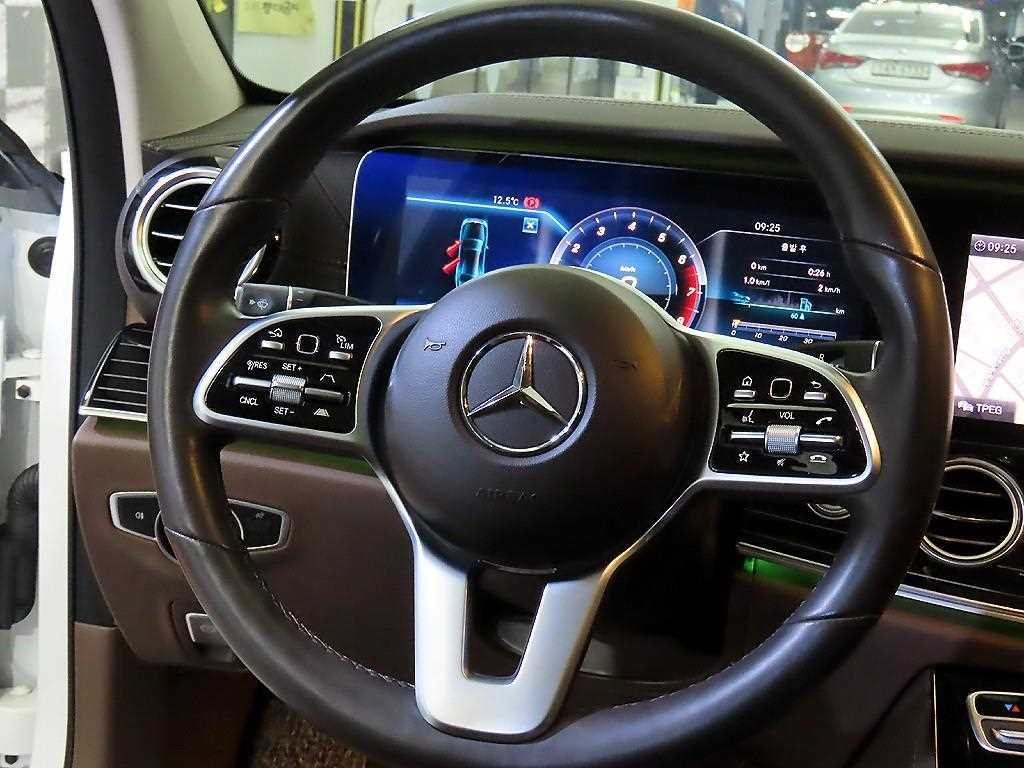 벤츠 E 클래스 E-클래스 W213 E450 4MATIC 익스클루시브 이미지 8