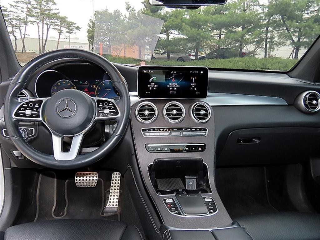 벤츠 GLC 클래스 GLC클래스 X253 GLC 300 4MATIC 쿠페 이미지 7
