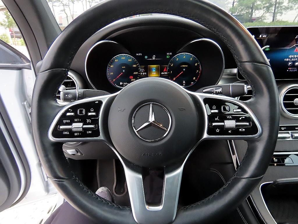 벤츠 GLC 클래스 GLC클래스 X253 GLC 300 4MATIC 쿠페 이미지 8