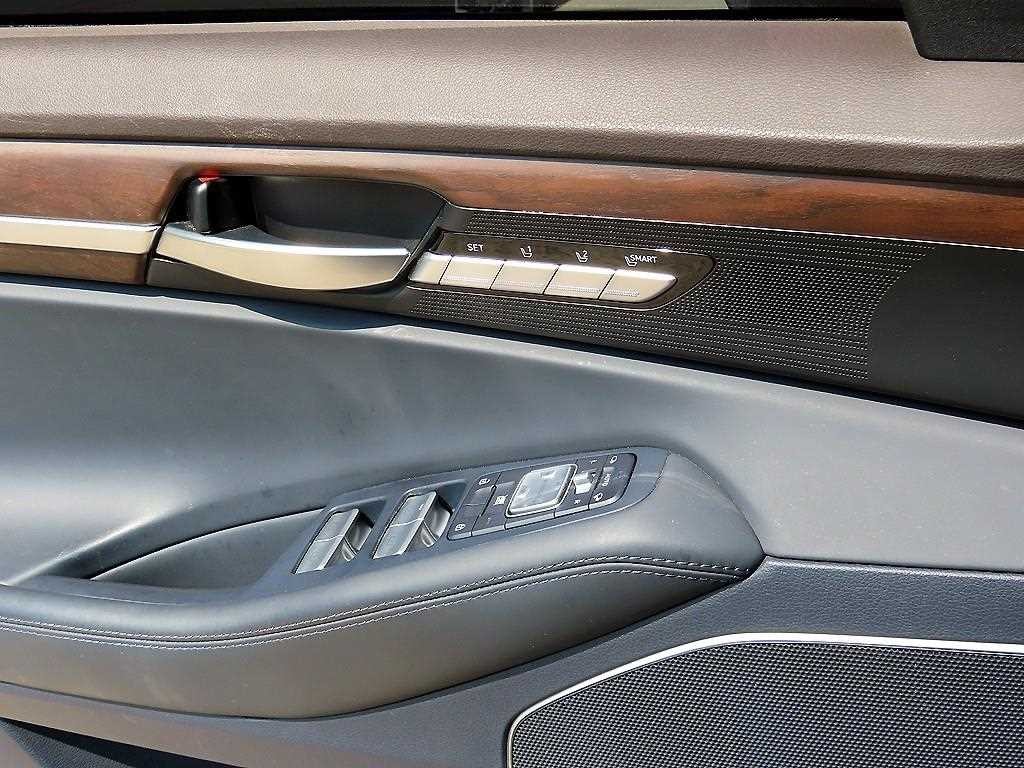 제네시스 G90 3.3 T AWD 럭셔리 이미지 12