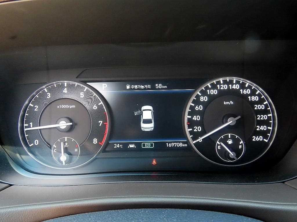 제네시스 G90 3.3 T AWD 럭셔리 이미지 9