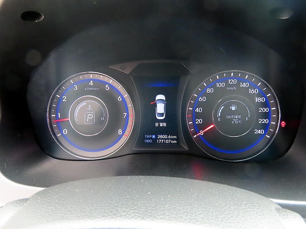현대 i40 i40Saloon 2.0 GDI MODERN 이미지 9