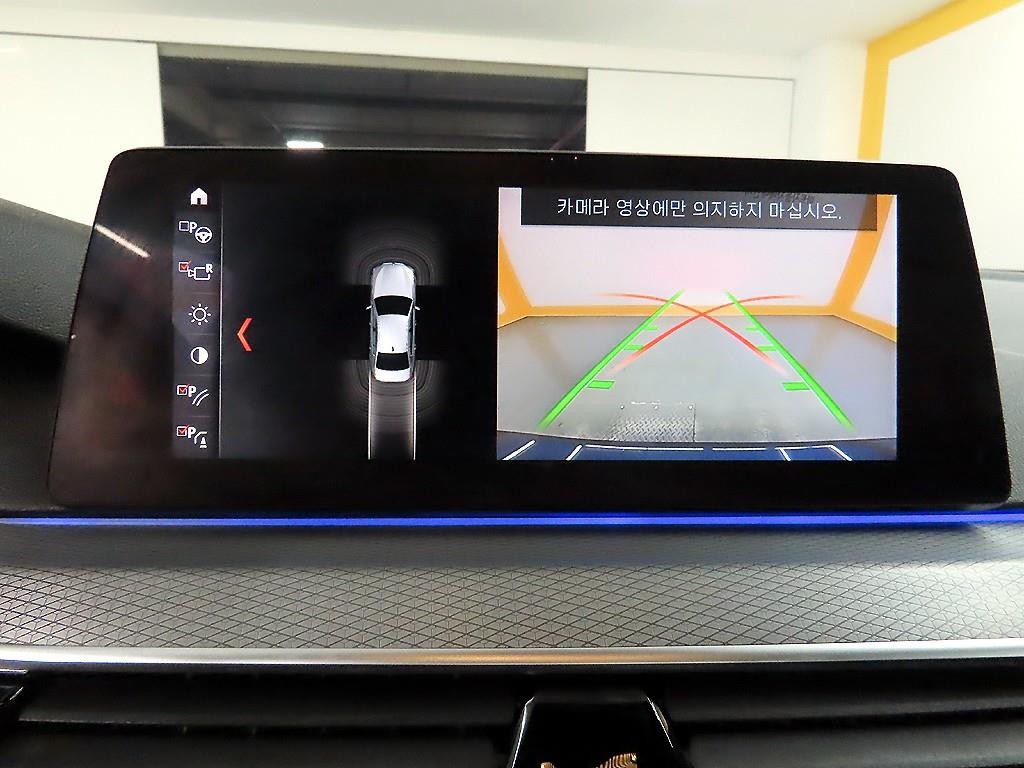 BMW 5시리즈 5시리즈 (G30) 530i M 스포츠 플러스 이미지 15