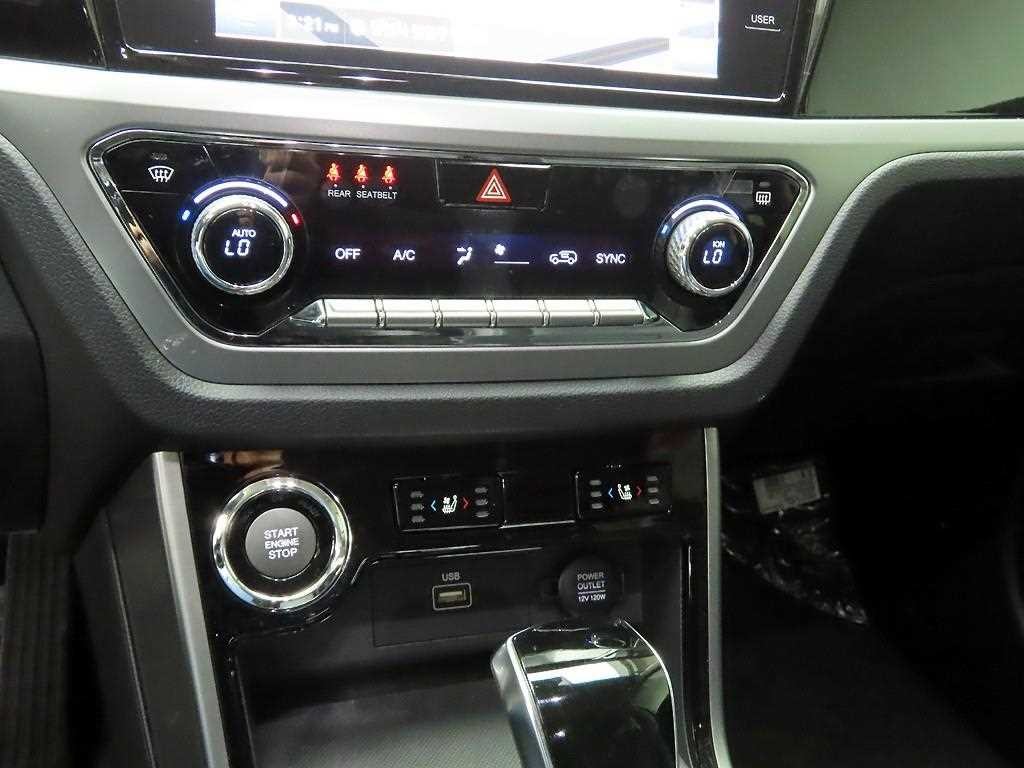 KG모빌리티(쌍용) 코란도 뷰티풀코란도 2WD 가솔린 1.5 C5 플러스 이미지 10