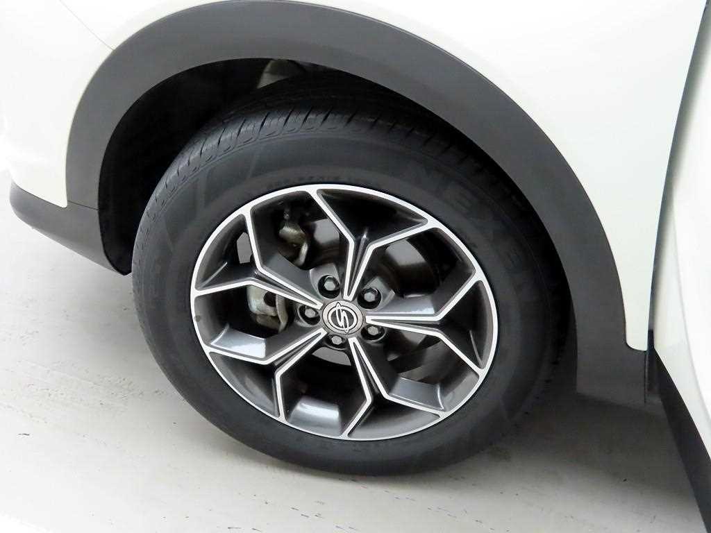 KG모빌리티(쌍용) 코란도 뷰티풀코란도 2WD 가솔린 1.5 C5 플러스 이미지 19