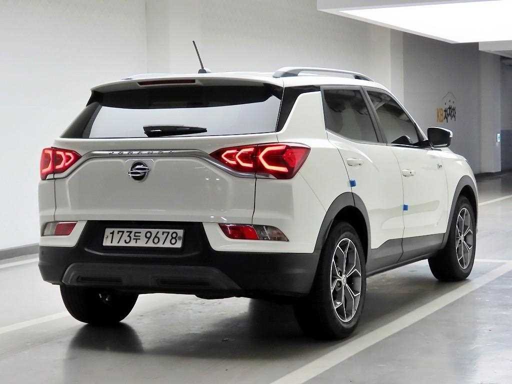 KG모빌리티(쌍용) 코란도 뷰티풀코란도 2WD 가솔린 1.5 C5 플러스 이미지 4