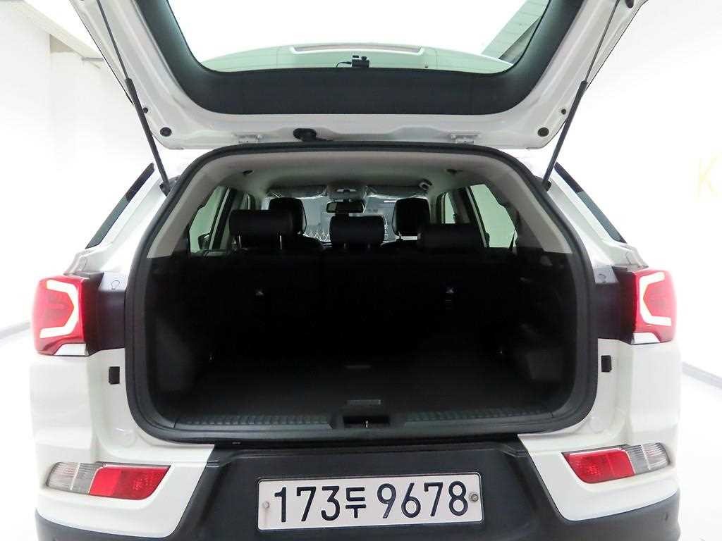 KG모빌리티(쌍용) 코란도 뷰티풀코란도 2WD 가솔린 1.5 C5 플러스 이미지 5