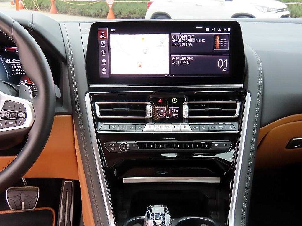 BMW 8시리즈 8시리즈 (G15) M850i xDrive 그란 쿠페 퍼스트 에디션 이미지 12