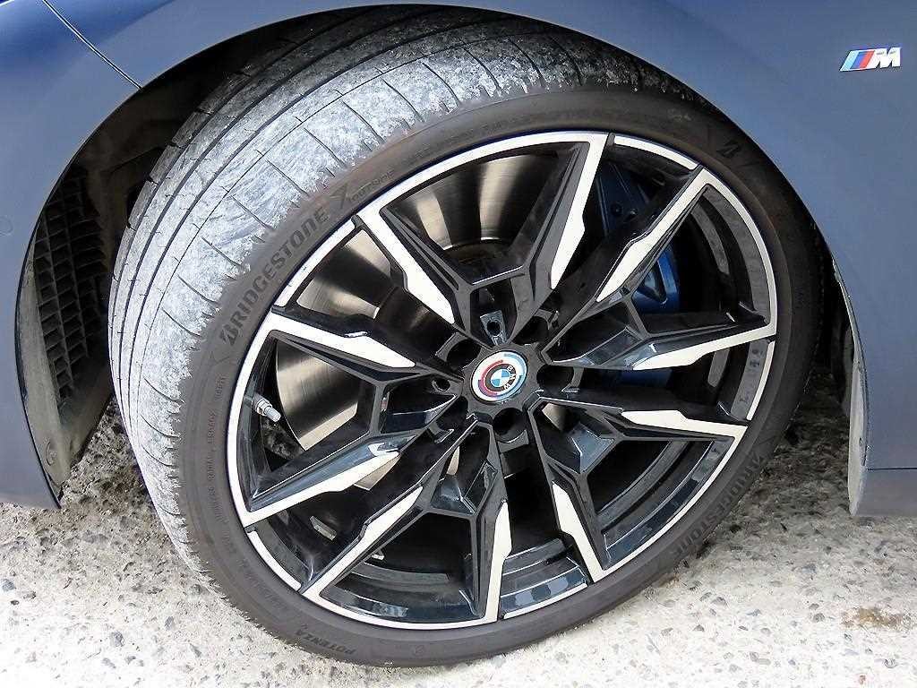 BMW 8시리즈 8시리즈 (G15) M850i xDrive 그란 쿠페 퍼스트 에디션 이미지 20