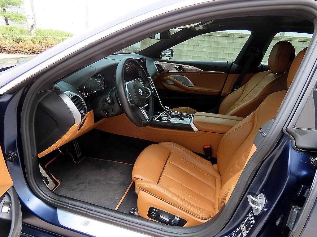 BMW 8시리즈 8시리즈 (G15) M850i xDrive 그란 쿠페 퍼스트 에디션 이미지 5