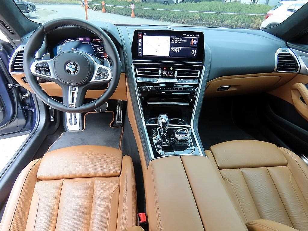 BMW 8시리즈 8시리즈 (G15) M850i xDrive 그란 쿠페 퍼스트 에디션 이미지 7
