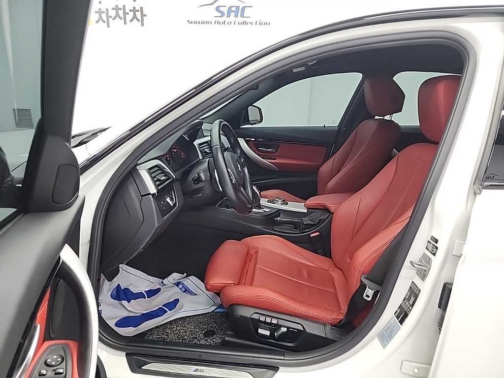 BMW 3시리즈 3시리즈 (F30) 330i M 스포츠 이미지 11