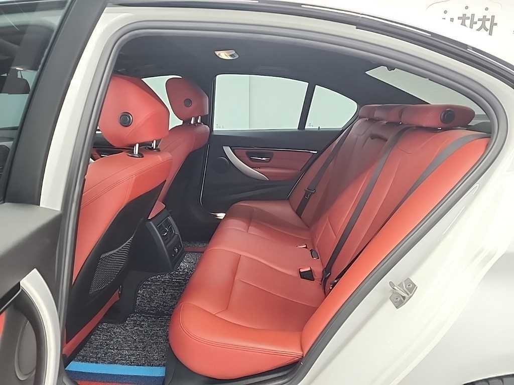 BMW 3시리즈 3시리즈 (F30) 330i M 스포츠 이미지 12