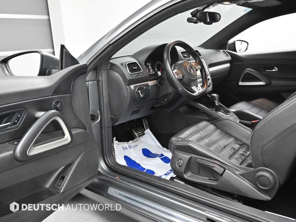 폭스바겐 시로코 2.0 TDI R-LINE 이미지 11
