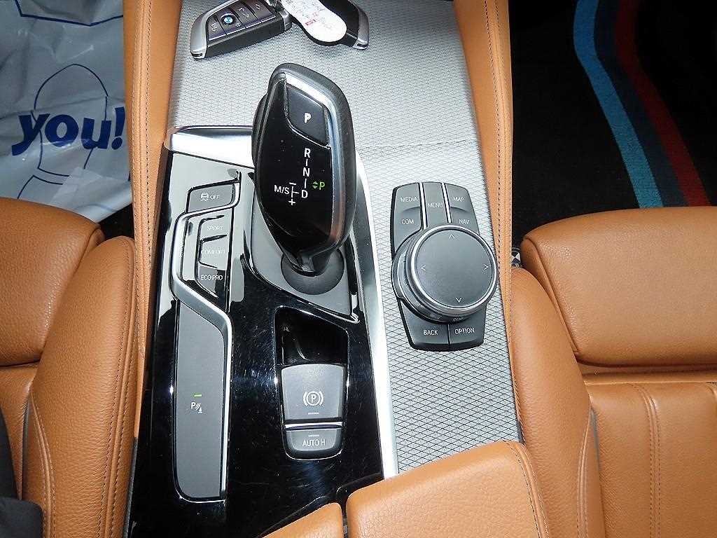 BMW 5시리즈 5시리즈 (G30) 520d M 스포츠 이미지 11