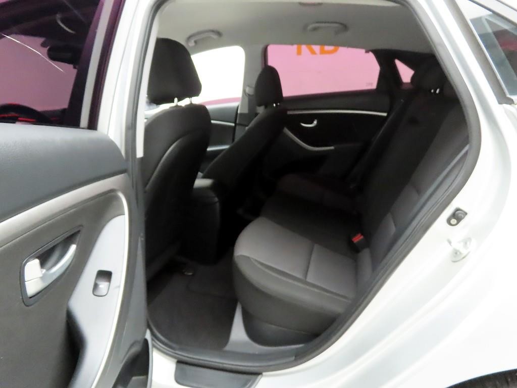 현대 i30 뉴 i30 1.6 VGT 유니크 이미지 15