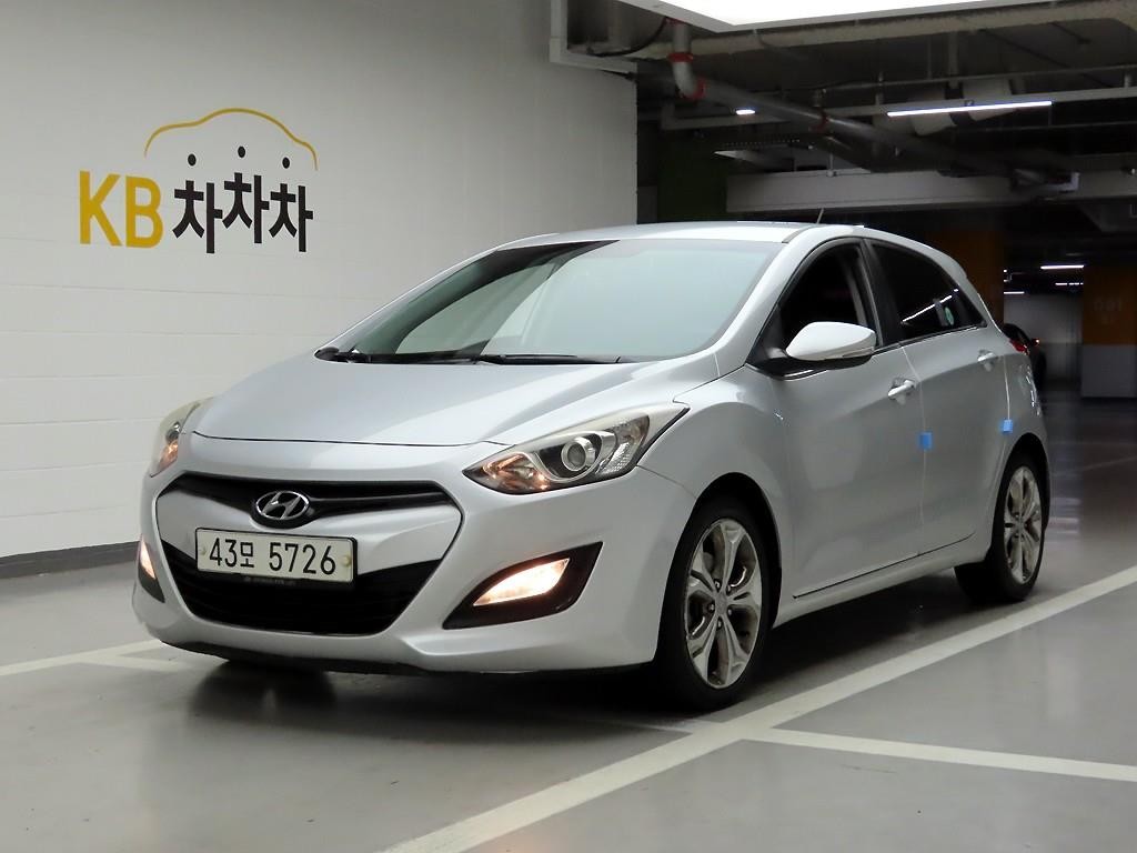 현대 i30 뉴 i30 1.6 VGT 유니크 이미지 2