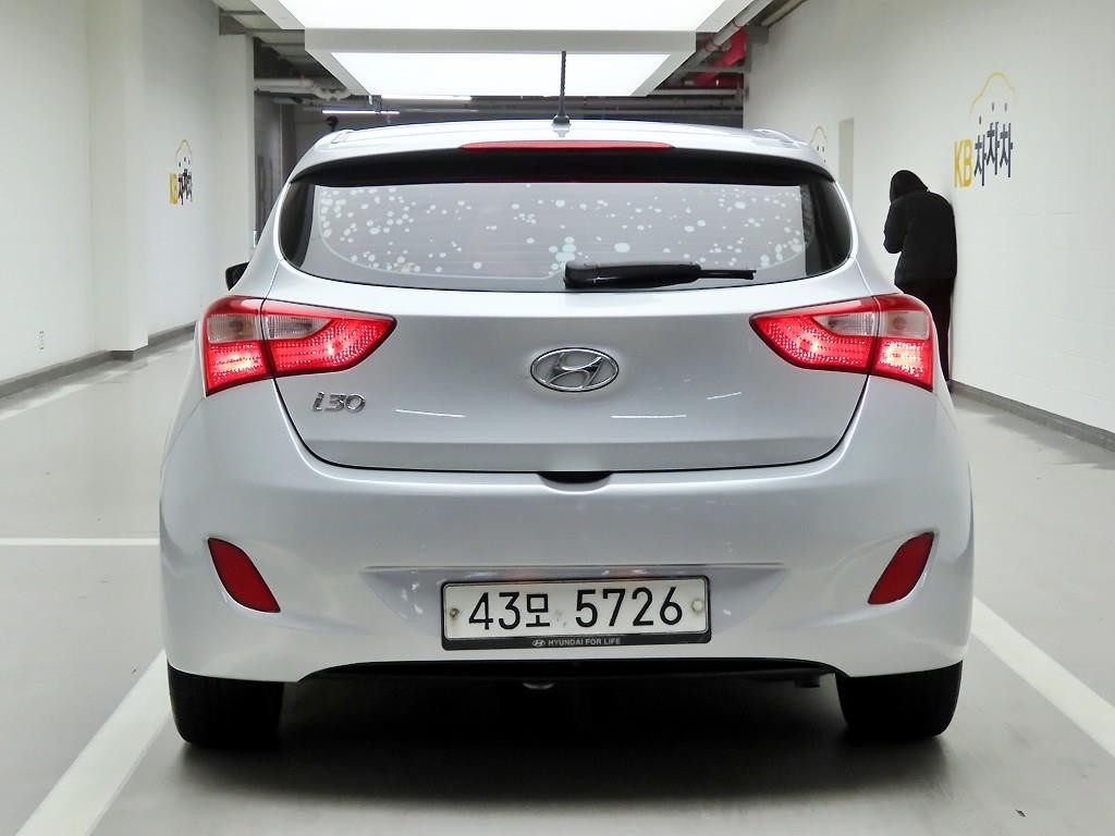 현대 i30 뉴 i30 1.6 VGT 유니크 이미지 3